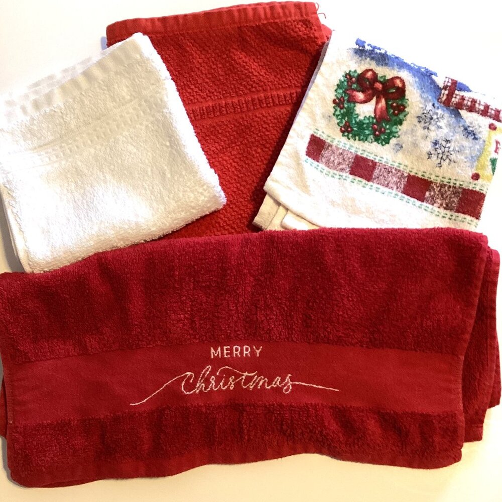 Bundle of Christmas Festive Kitchen Bathroom Hand Guest Towels Linens